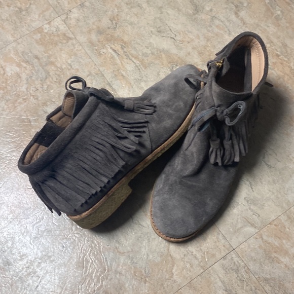 Boot - Picture 2 of 4